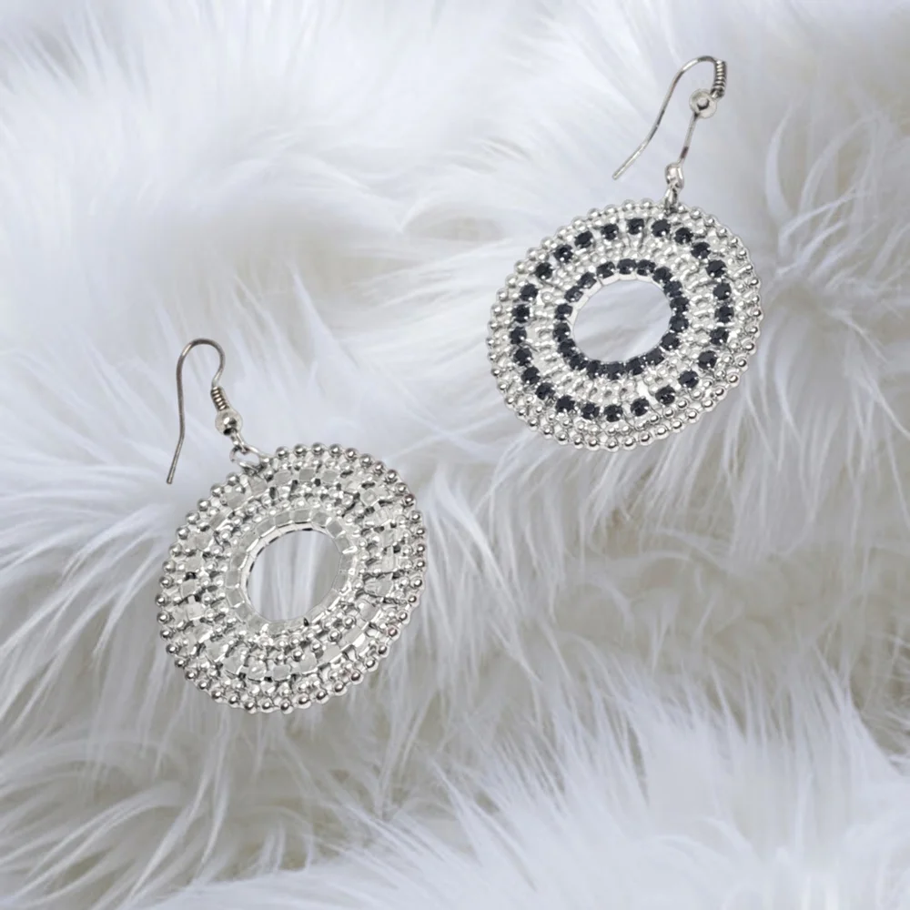 Black and Silver Tones Earrings - Picture 3 of 3